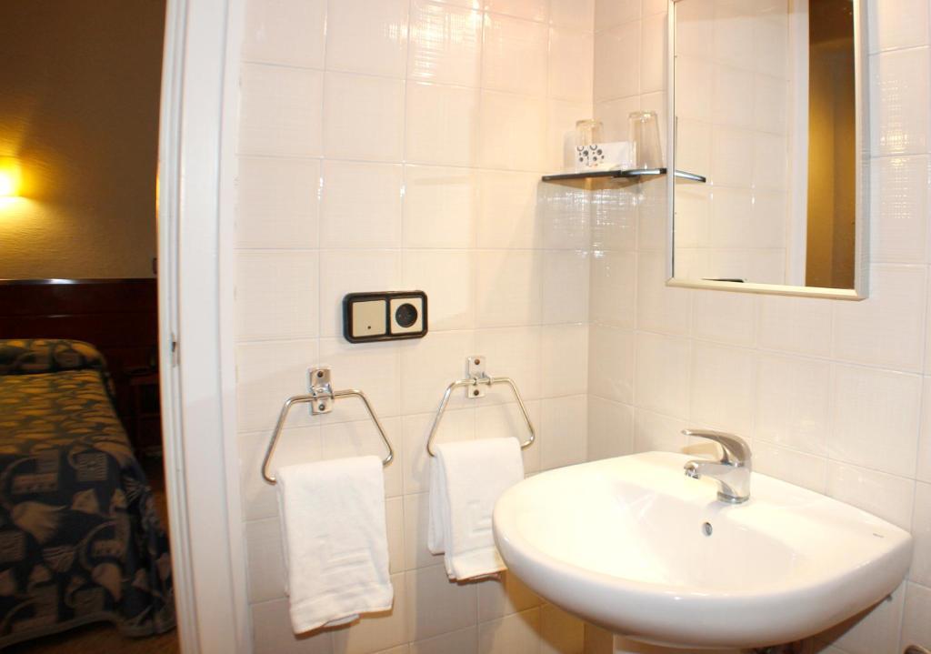 Hostal La Parrilla Тудела Стая снимка